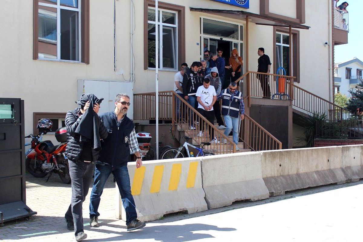 Zehir Tacirleri Uykuda Yakalandı