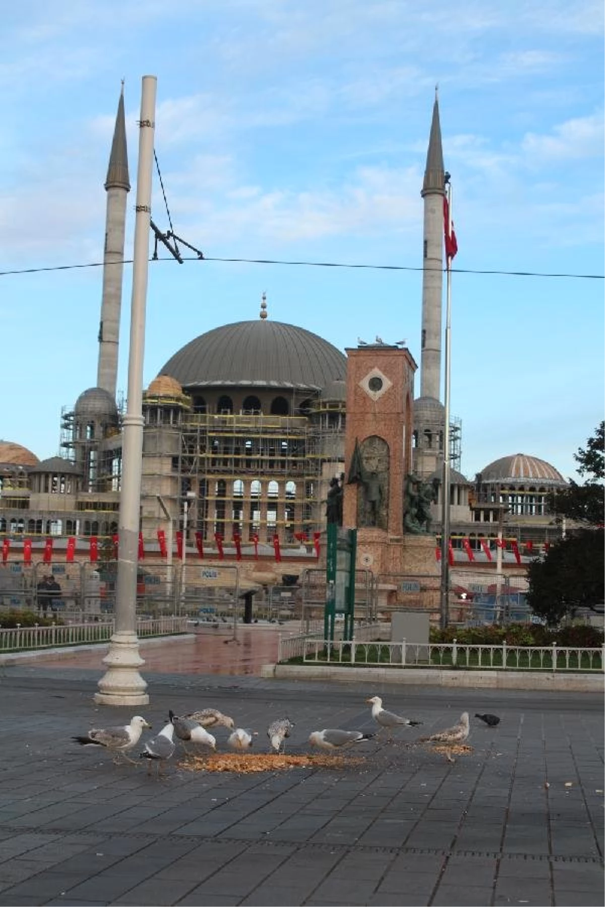 1 Mayıs Nedeniyle Bazı Yollar Trafiğe Kapatıldı