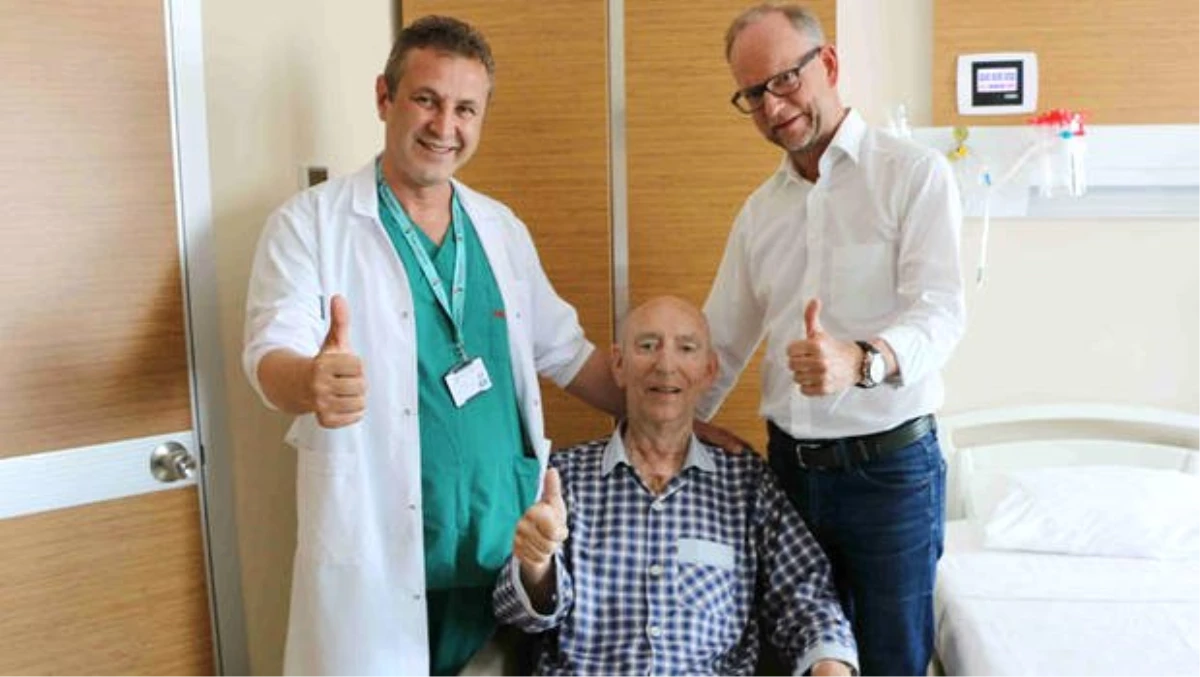 Alman Siyasetçi Türk Doktorlarla Sağlığına Kavuştu