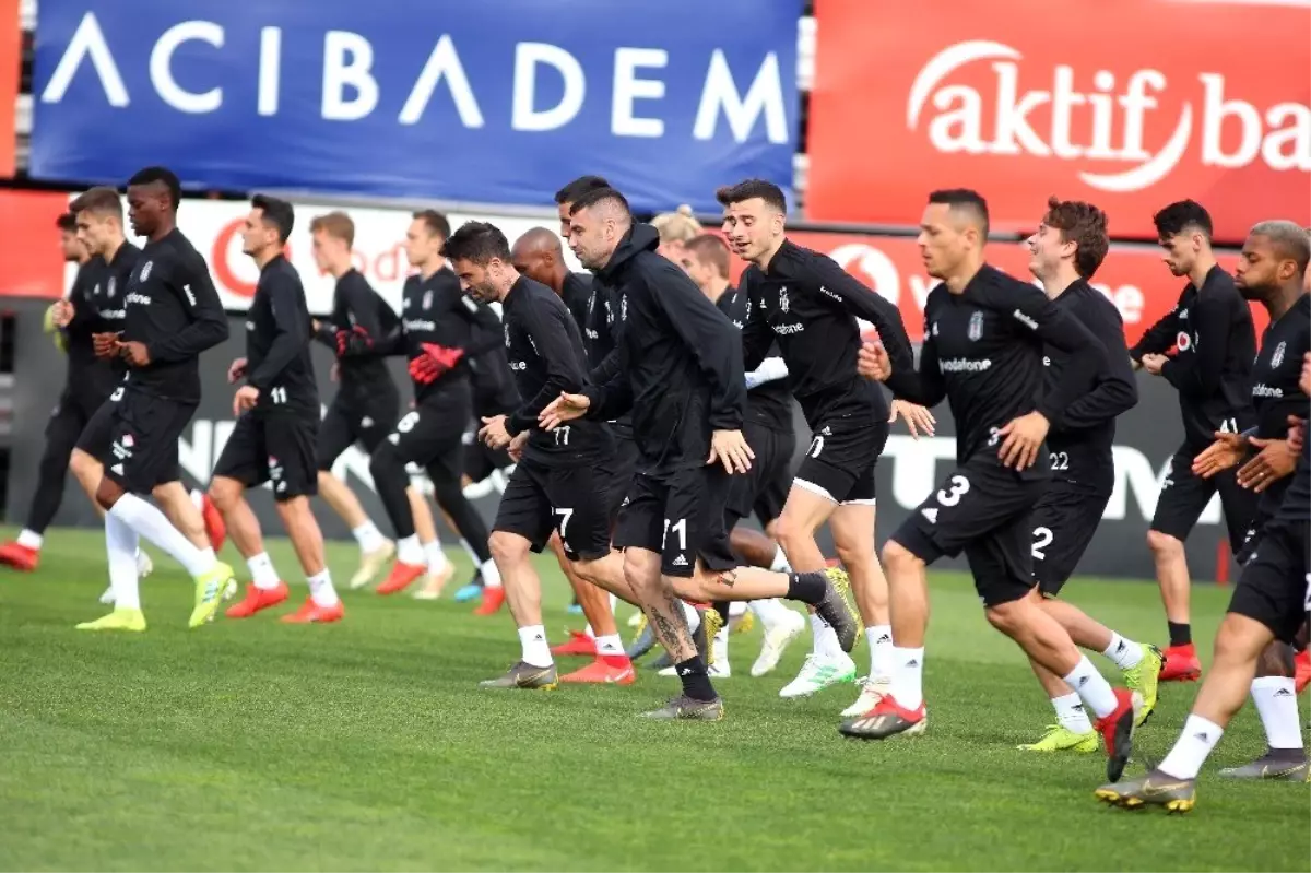 Beşiktaş\'ta Derbi Hazırlıkları Sürüyor