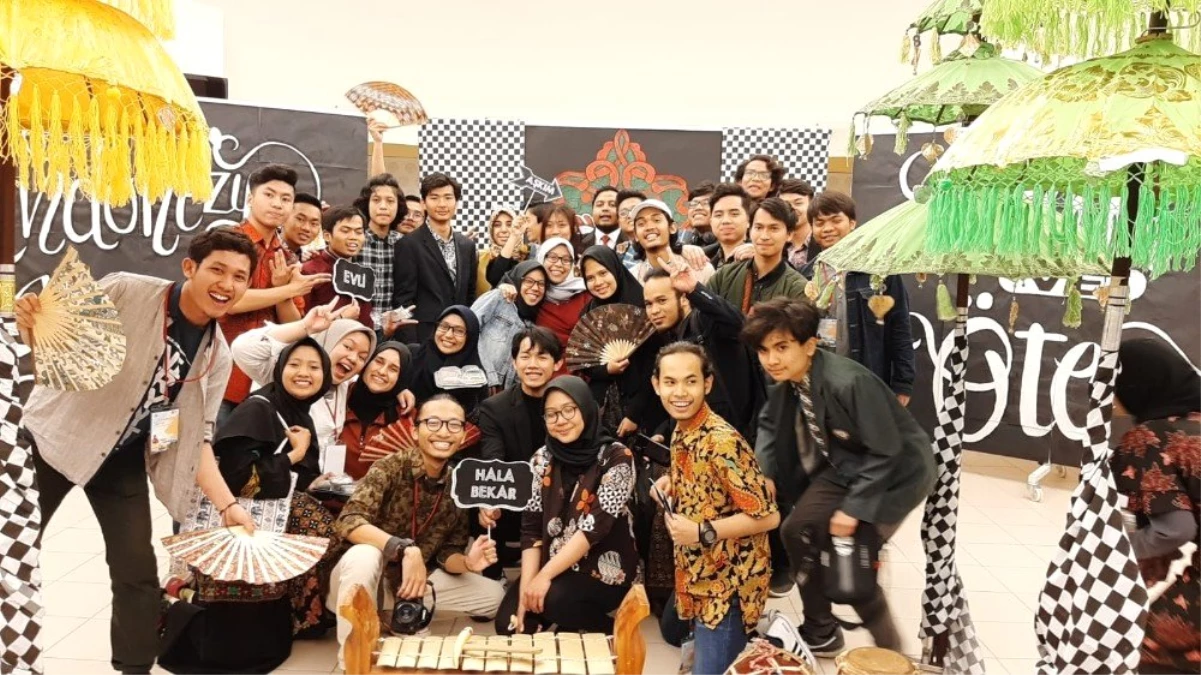 Bursa\'da Eğitim Gören Endonezyalı Öğrenciler Ülkelerini Tanıttı