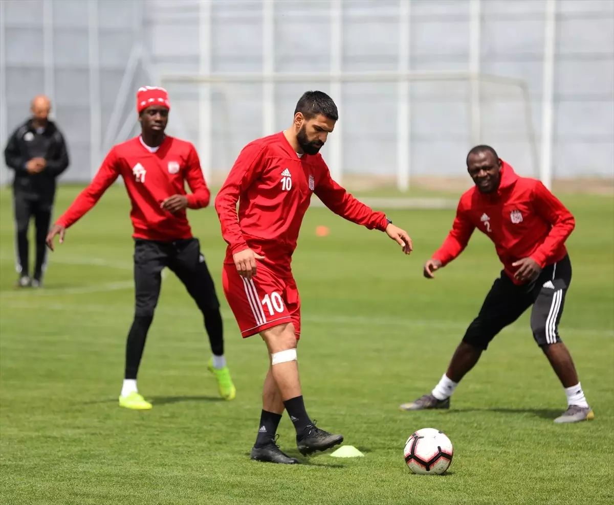 Demir Grup Sivasspor\'da Medipol Başakşehir Maçı Hazırlıkları