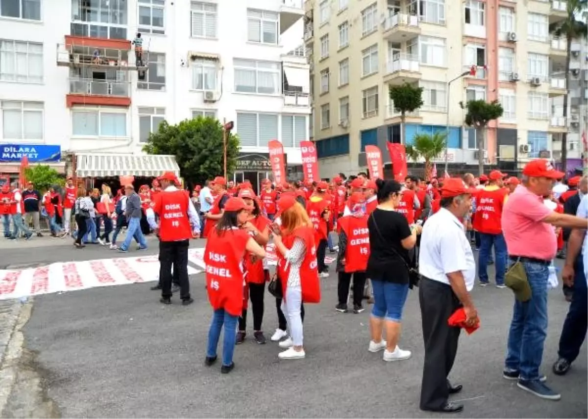 Herkes Eğlendi, Onlar Çalıştı