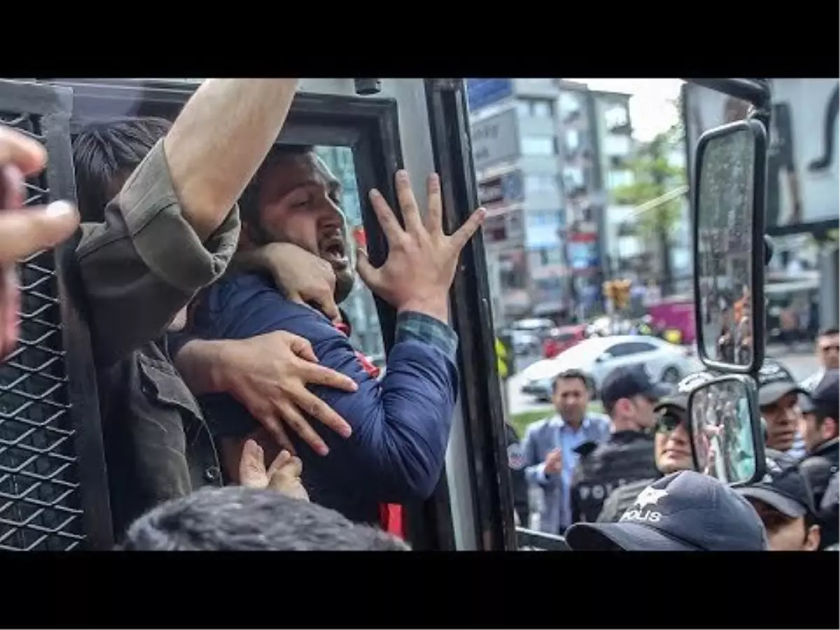 İstanbul\'da 1 Mayıs Gösterileri İçin Taksim\'e Çıkmak İsteyenlere Polis Müdahalesi: En Az 84 Gözal…