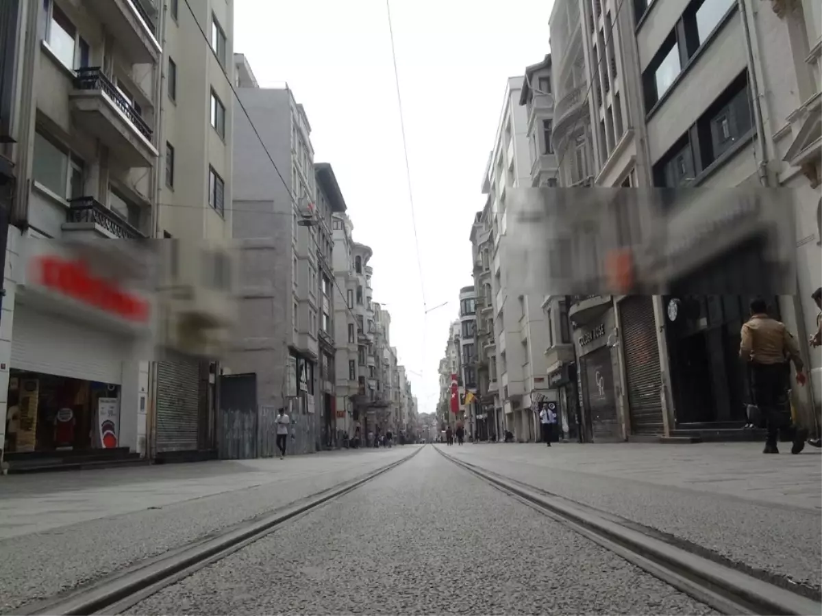 İstiklal Caddesi Kapatıldı, Esnaf Keyfini Çıkardı