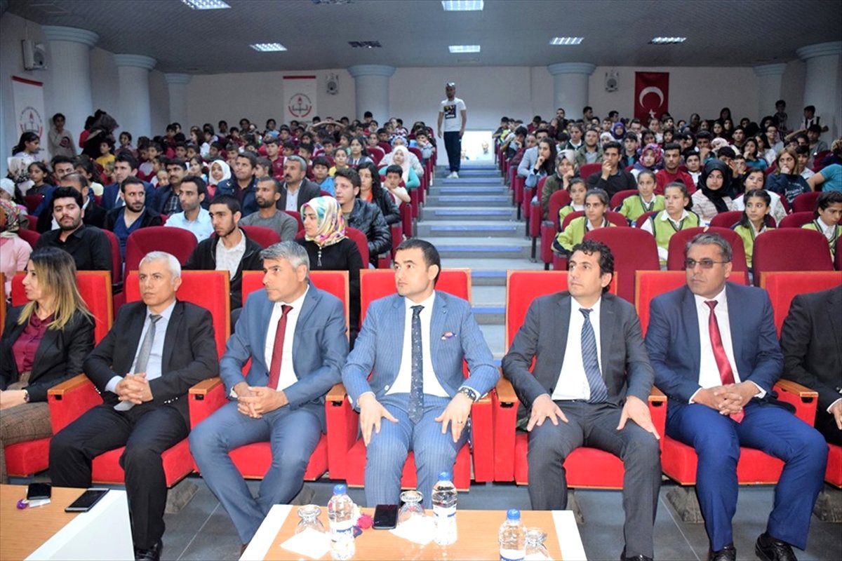 Kozluk\'ta Okullarca Çekilen Kısa Filmlerin Gösterimi Yapıldı