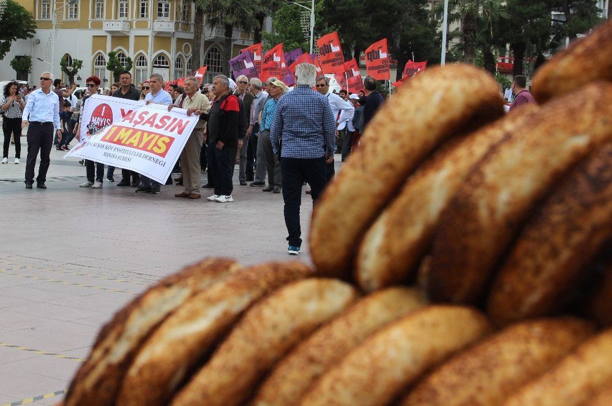 Manisa\'daki 1 Mayıs Kutlamalarında Türkiye Mozaiği