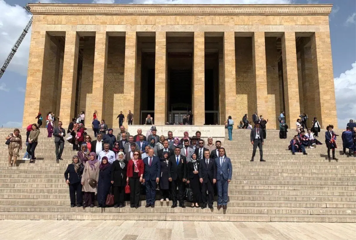 Şehit Ailelerinden Anıtkabir ve TBMM Ziyareti