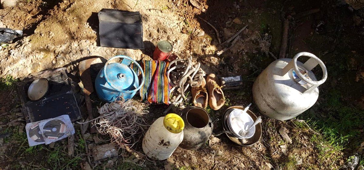 Şırnak\'ta Etkisiz Hale Getirilen Teröristlere Ait Mühimmat ve Yaşam Malzemesi Bulundu