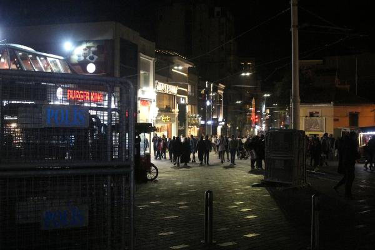 Taksim\'de 1 Mayıs Önlemleri Devam Ediyor