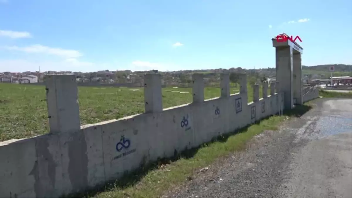 Tekirdağ Çorlu Musevi Mezarlığı\'nın Kapısı Çalındı