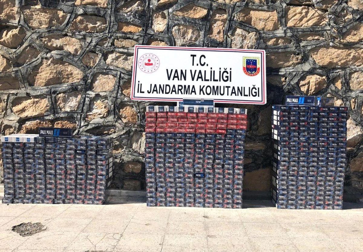 Van\'da 7 Bin 430 Paket Kaçak Sigara Ele Geçirildi