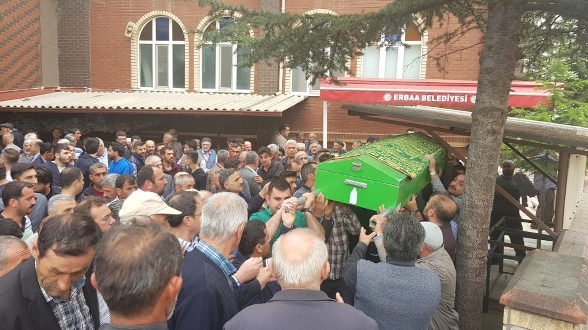 7 Yaşındaki Emir, Son Yolculuğuna Uğurlandı
