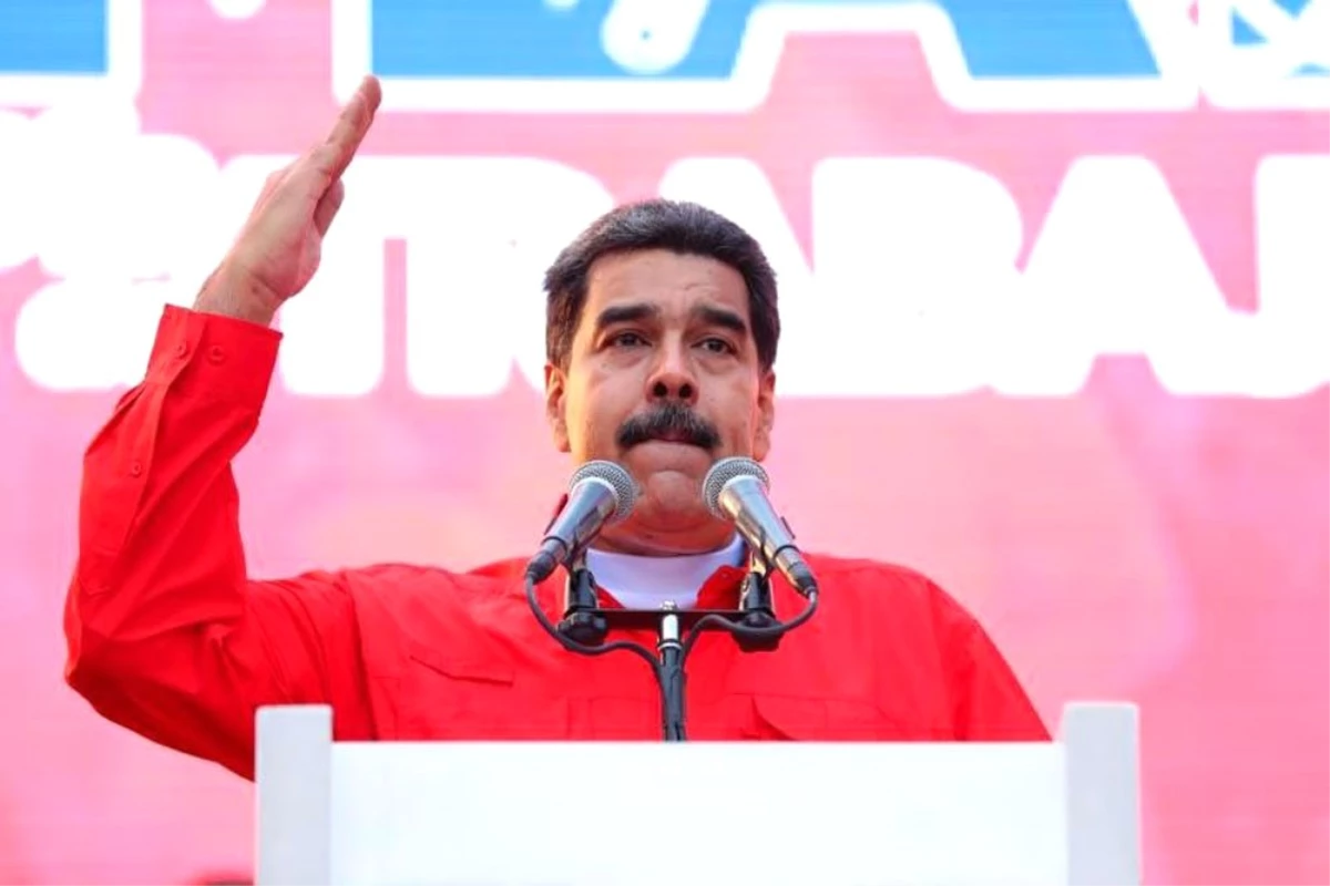 Askeri Birlikleri Teftiş Eden Maduro: "Savaşma Zamanı Geldi"