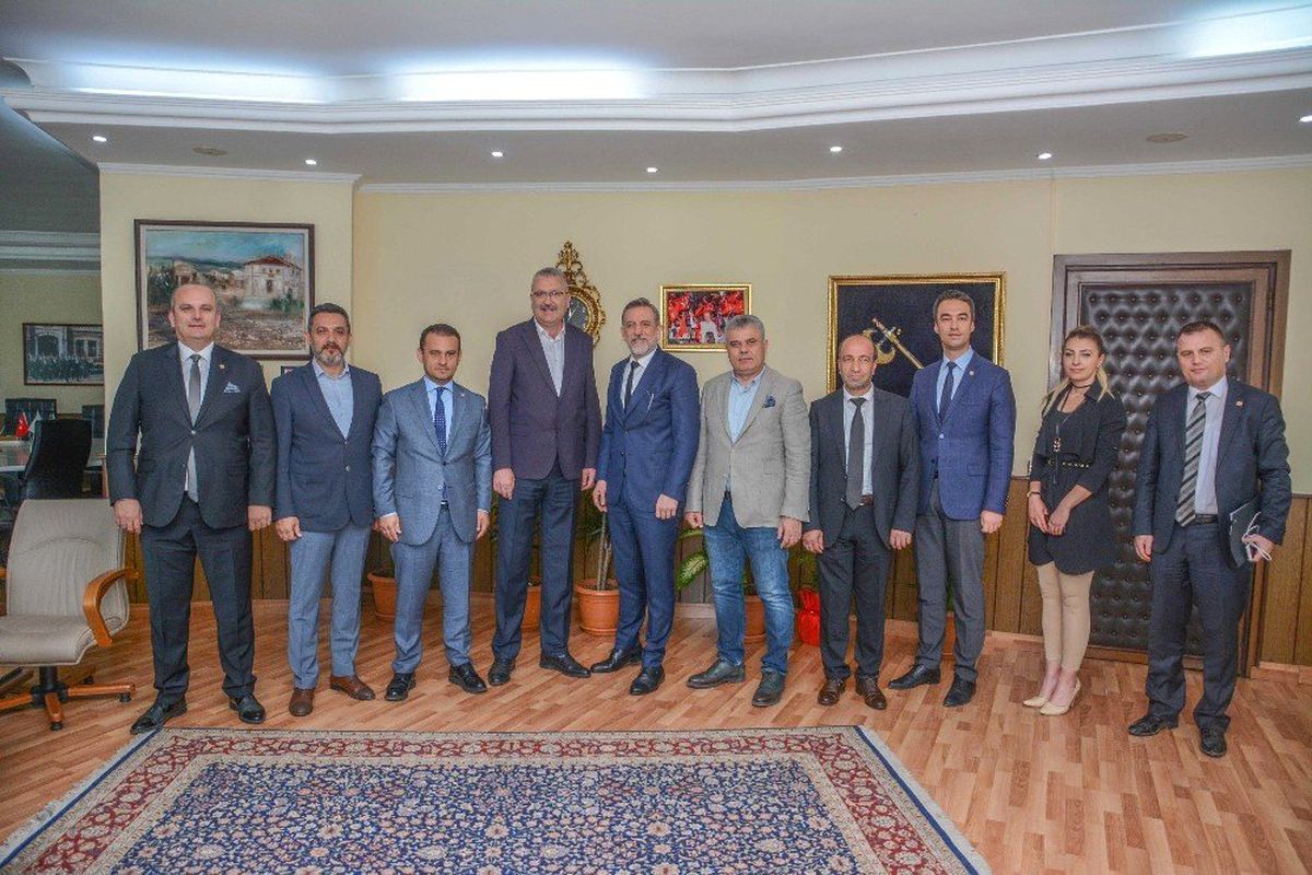 Btso Heyetinden Karacabey Belediye Başkanı Ali Özkan\'a Ziyaret