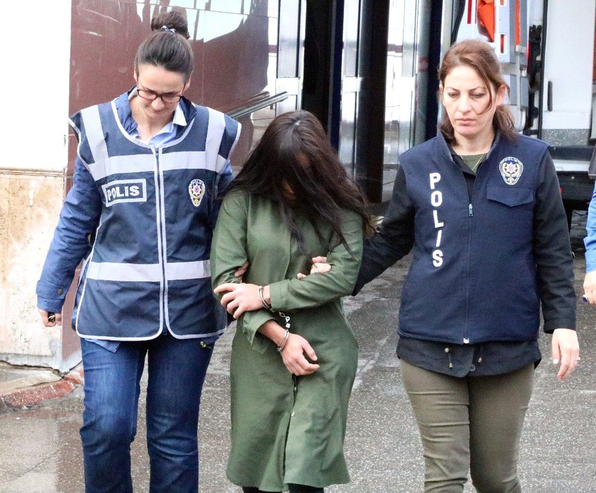 Cezaevinden Kaçan Hamile Kadın Hırsızlıktan Yakalandı