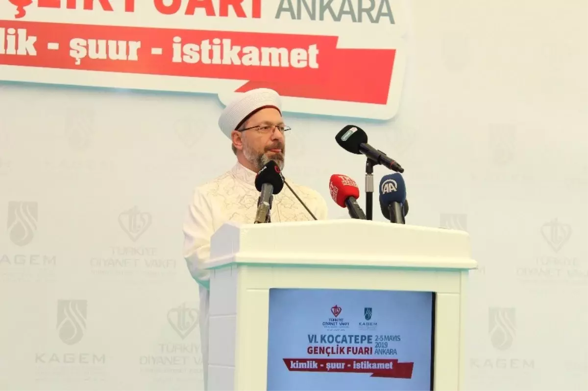 Diyanet İşleri Başkanı Erbaş\' Gençlik Fuarı\'na Katıldı