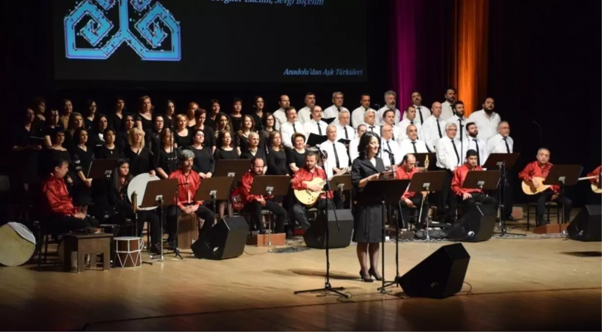 Personel Korosu\'ndan \'Anadolu\'dan Aşk Türküleri\' Konseri