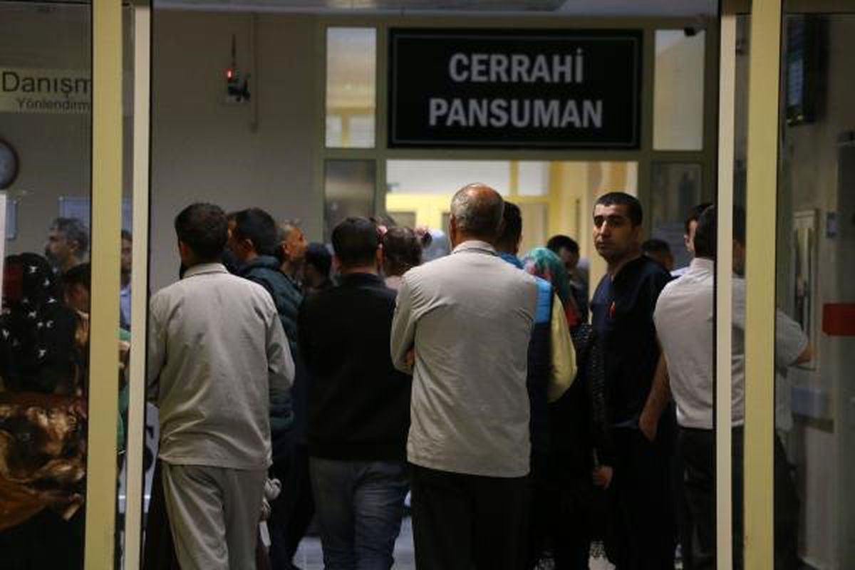 Şanlıurfa\'da Amca Çocukları Arasında Astsubaylık Kavgası: 5 Yaralı