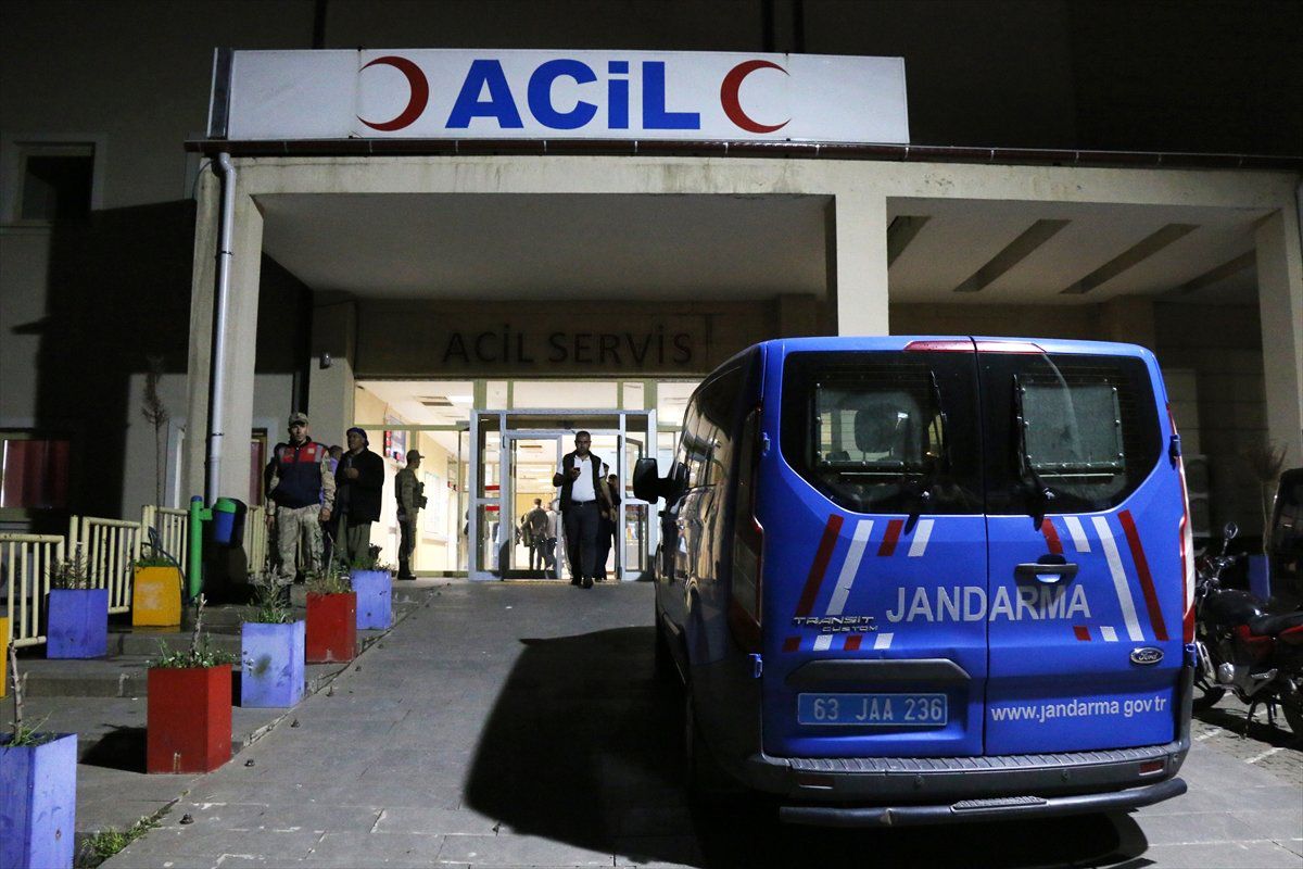 Şanlıurfa\'da Taşlı Sopalı Kavga: 5 Yaralı