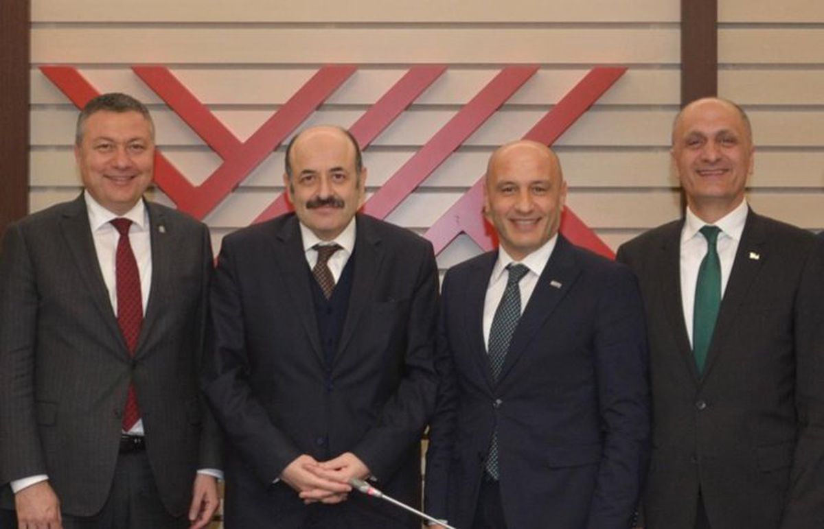 Tekstil mühendisliği seçene asgari ücret kadar burs