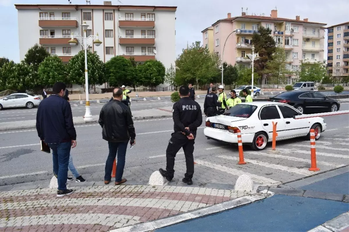 Trafikte Çıkan Kavgada Polisin Burnu Kırıldı