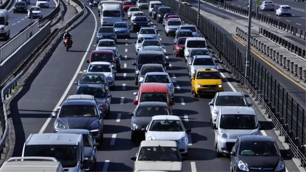 Tüik, Trafiğe Kayıtlı Güncel Araç Sayısını Açıkladı