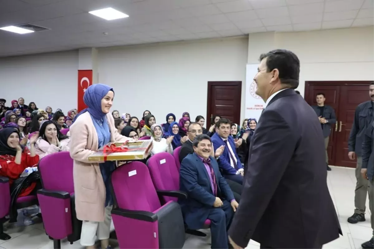 Vali Arslantaş, Öğrencilerle Bilgi ve Tecrübe Paylaşımında Bulundu