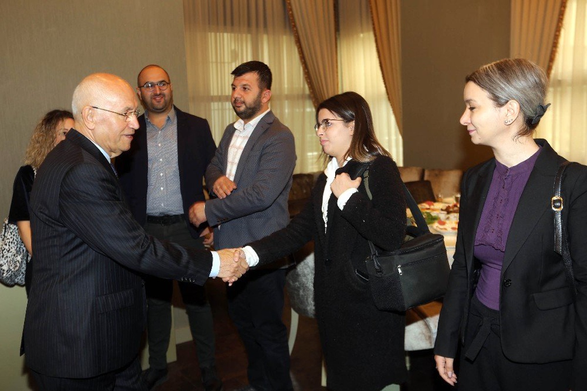 Yaşar: "Belediyelerin Uçuk Projelere Harcayacak Bir Kuruşu Yok"