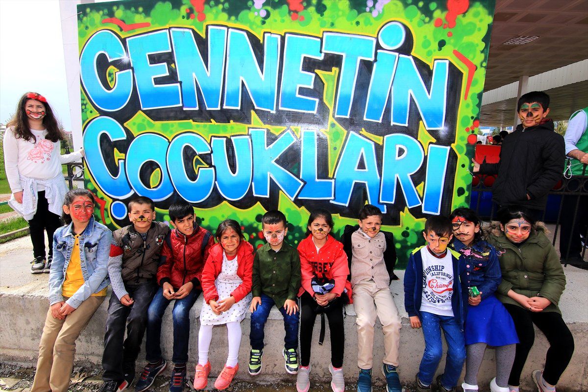 Yetimler Şenlikte Buluştu