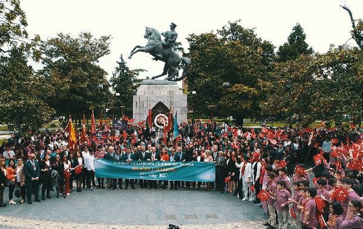 19 Mayıs\'ın 100. Yılı İçin 1919 Kişi Samsun\'daydı