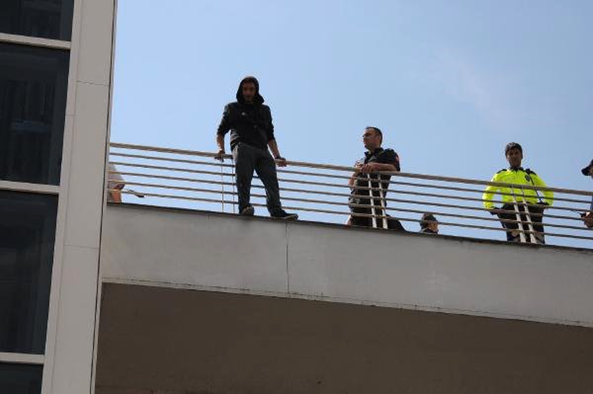 4 Gün Sonra Aynı Köprüde İntihara Kalkıştı (2)