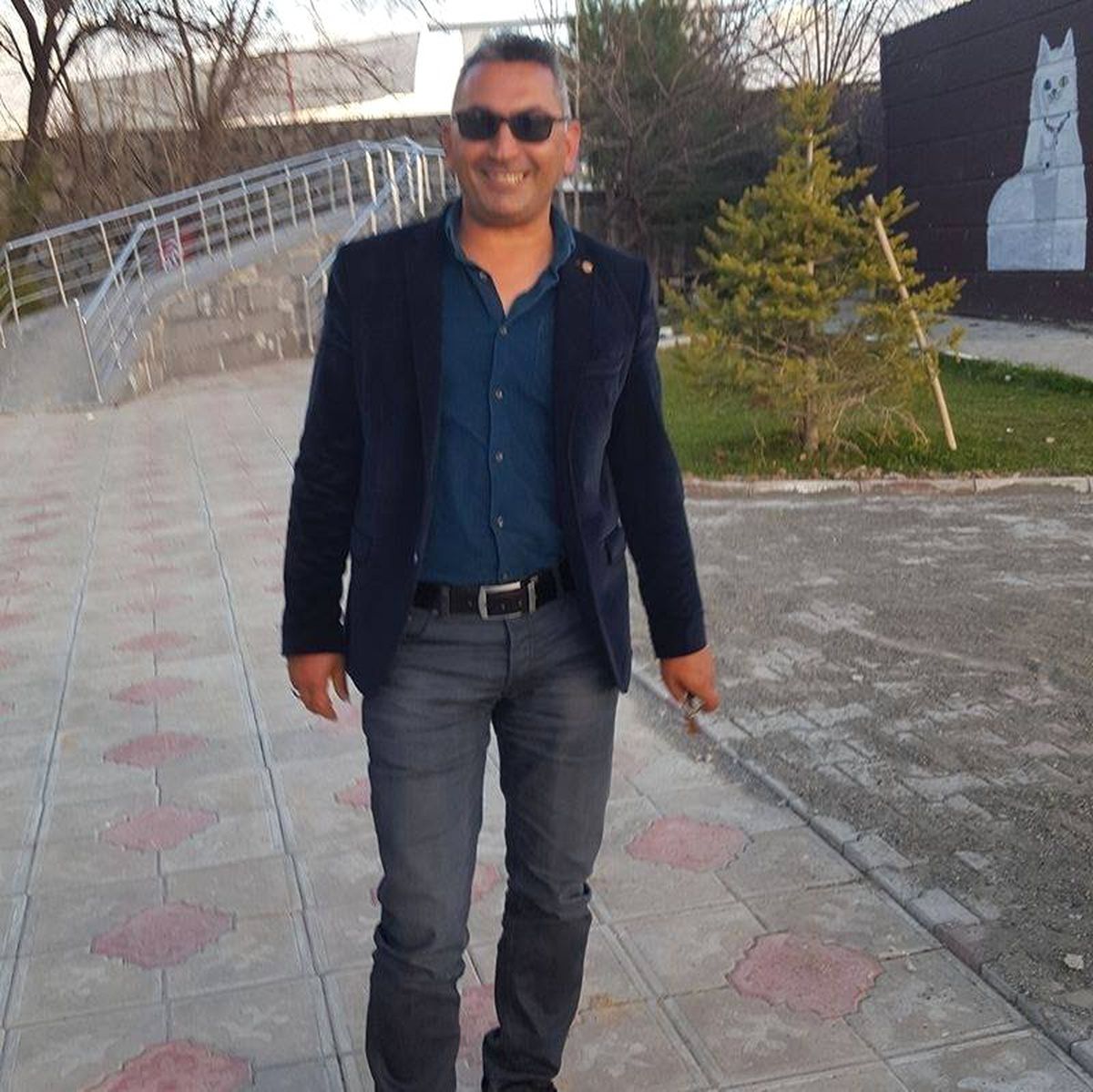 AK Parti\'li Aday Adayına Silahlı Saldırı