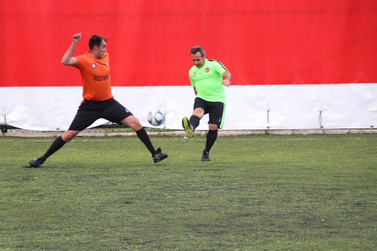 Aksaray Protokolü \'Öncelik Hayatın, Öncelik Yayanın\' Futbol Maçı Yaptı