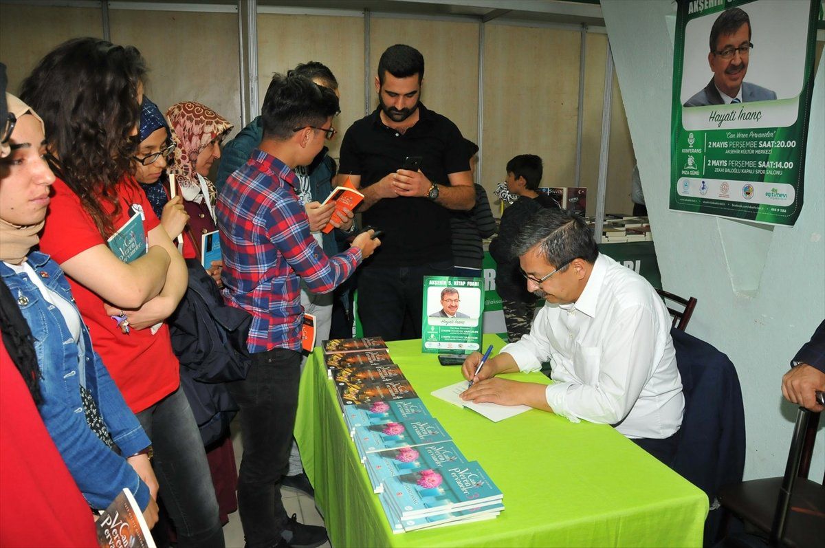 Akşehir\'de "Can Veren Pervaneler" Konferansı