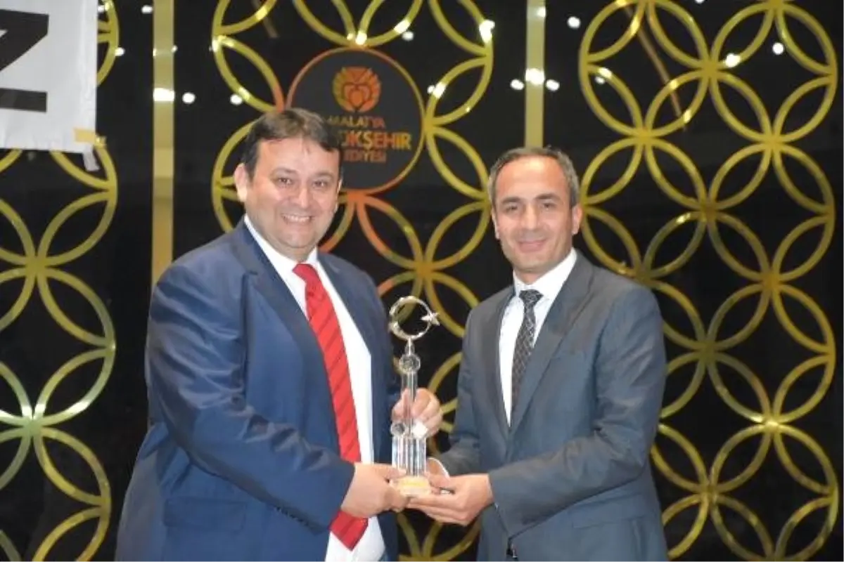 Asym\'den Dha\'ya Ödül