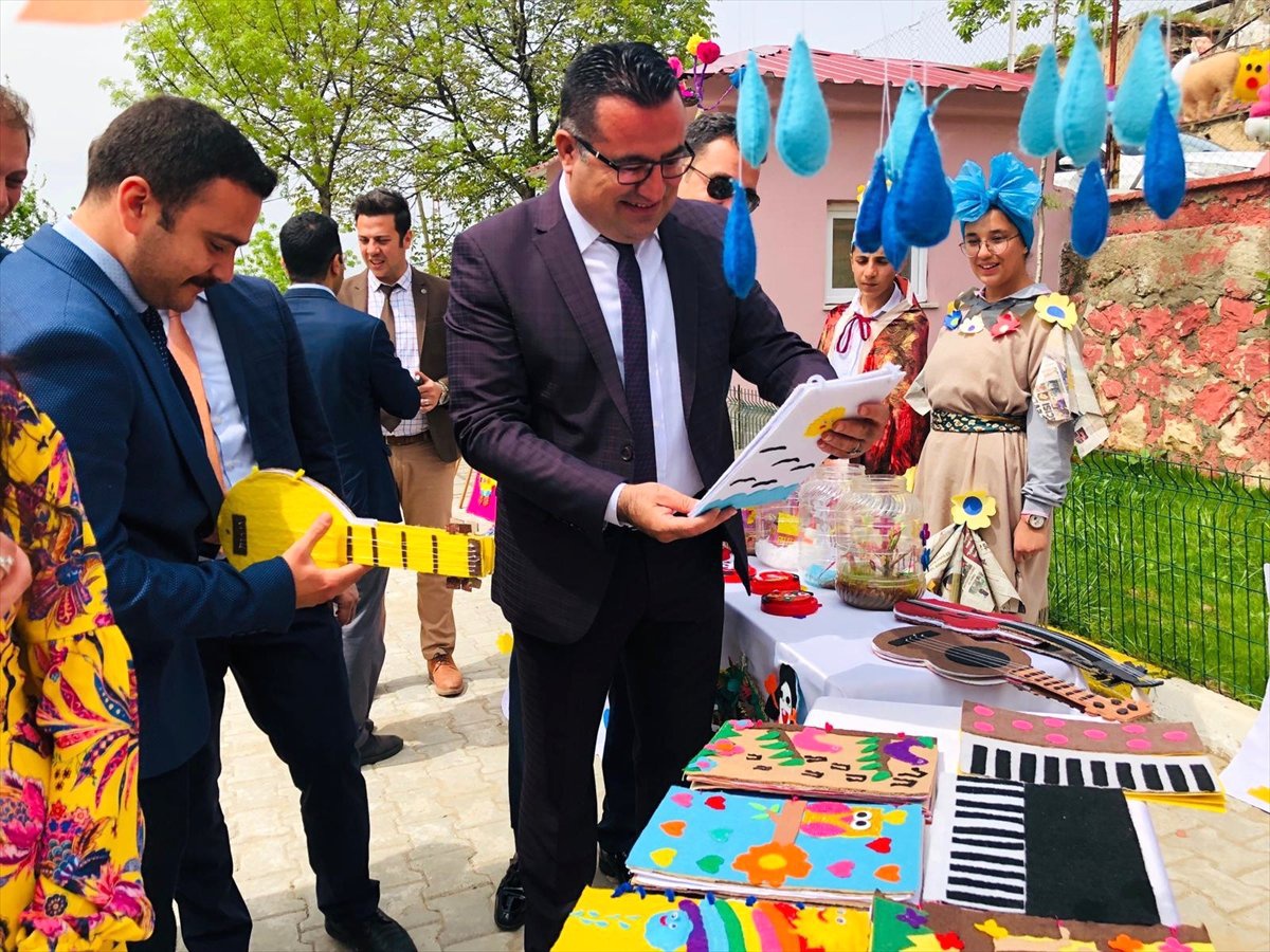 Atık Malzemelerden Hazırladıkları Oyuncakları Köy Çocuklarına Bağışlayacaklar