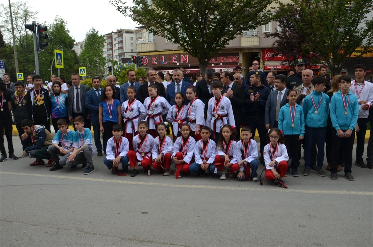 Bafra\'da 100. Yıl Anısına Spor Şenliği
