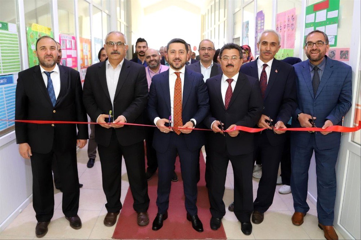 Belediye Başkanı Arı Bilim Fuarı Sergisine Katıldı