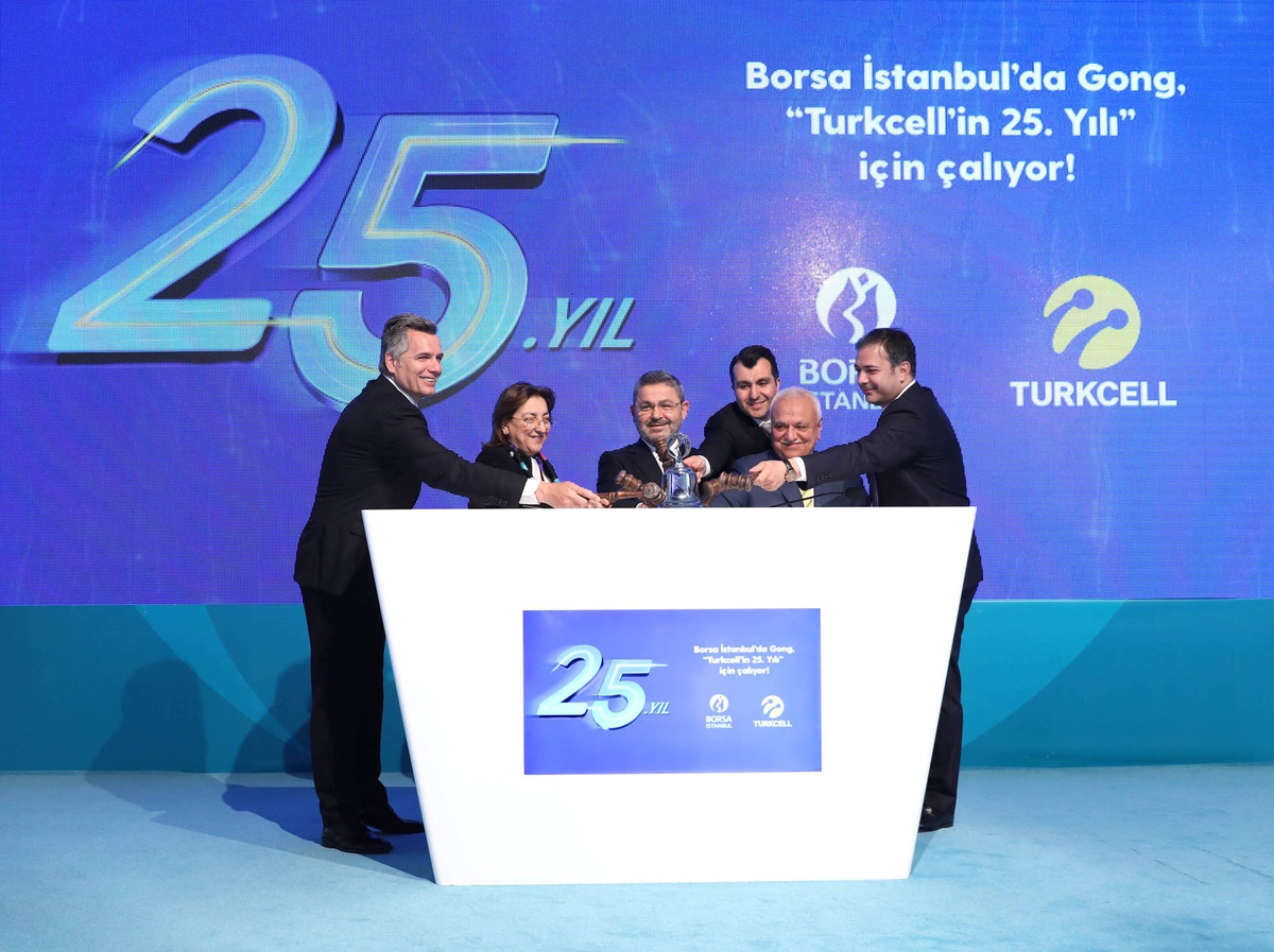 Borsa İstanbul\'da Gong "Turkcell\'in 25. Yılı" İçin Çaldı