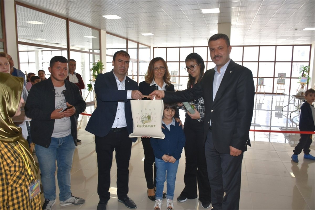 Boyabat\'ta Karikatür Yarışması Düzenlendi