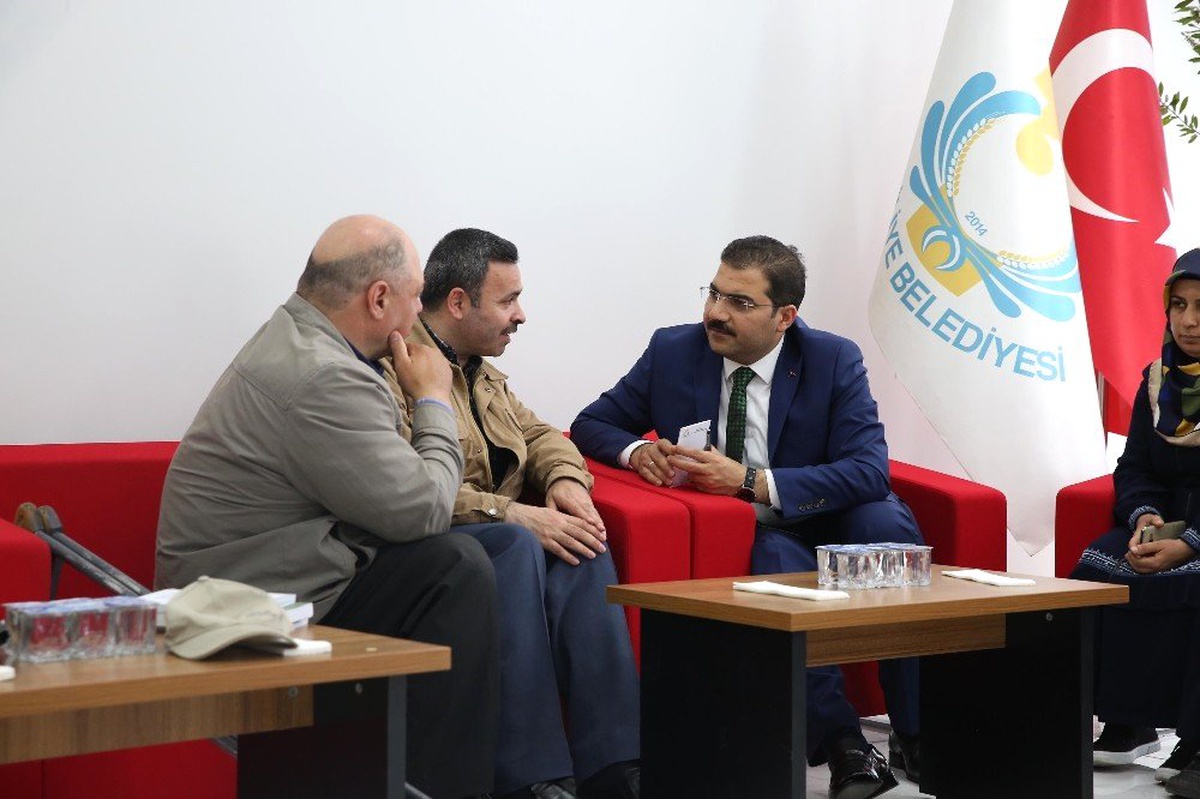 Canpolat Halk Günü Toplantısında Vatandaşlarla Görüştü