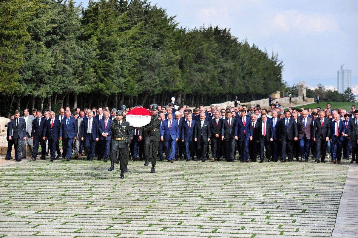 CHP\'li Belediye Başkanları Anıtkabir\'de