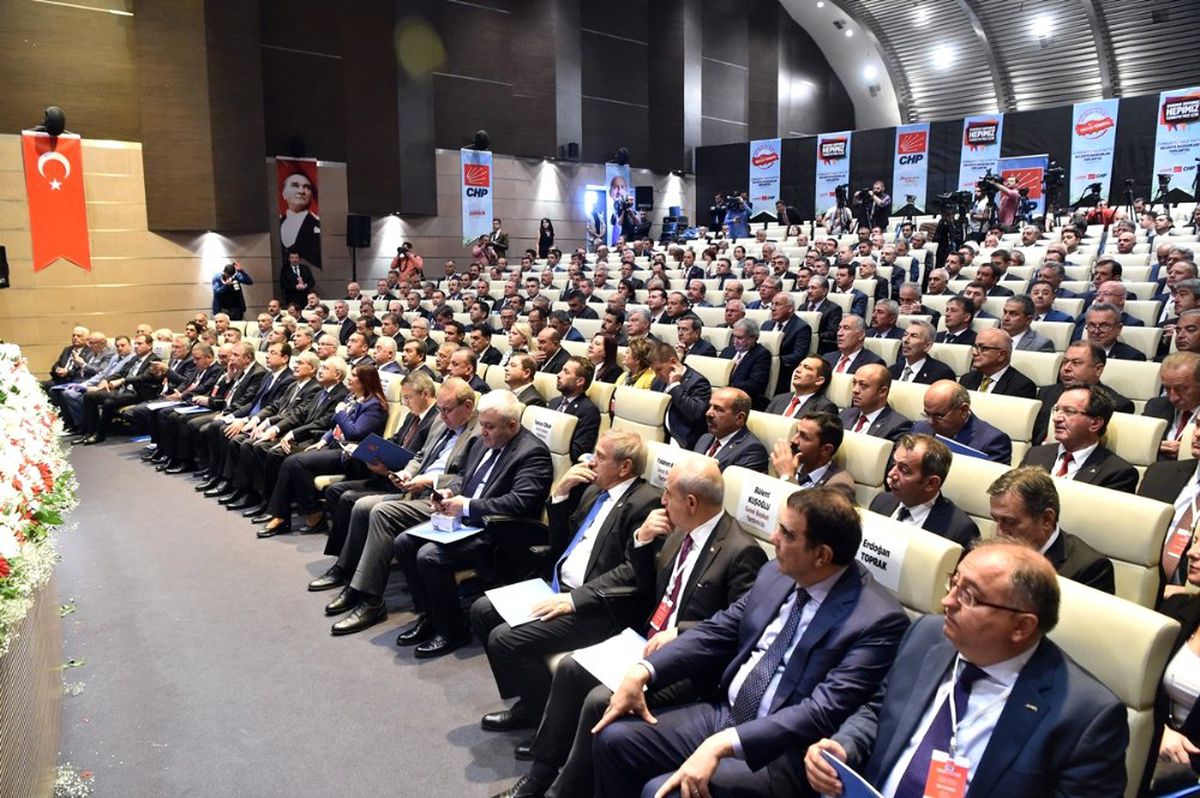 CHP\'li Belediye Başkanları Ankara\'da Bir Araya Geldi