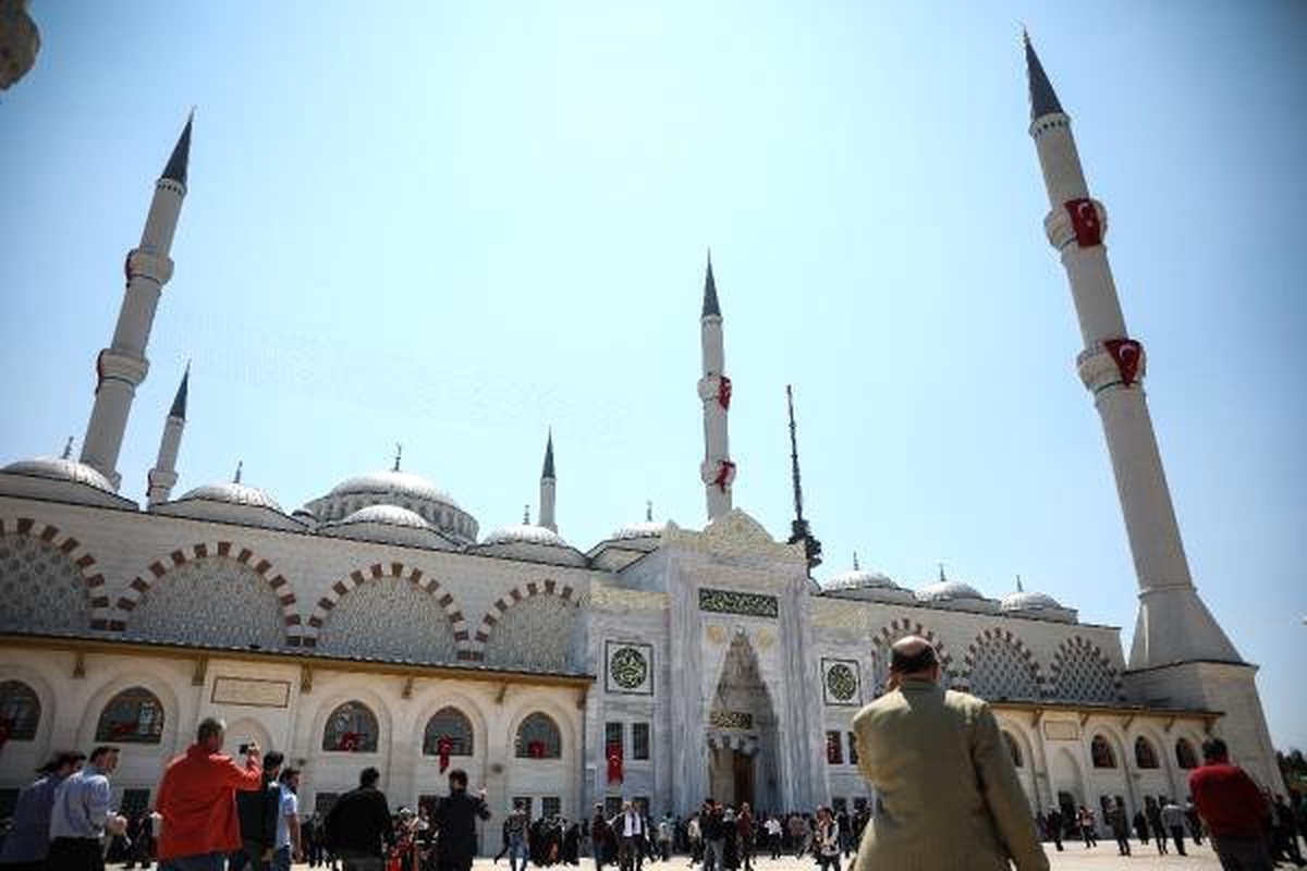 Cumhurbaşkanı Erdoğan Büyük Çamlıca Camii\'nde  (1)