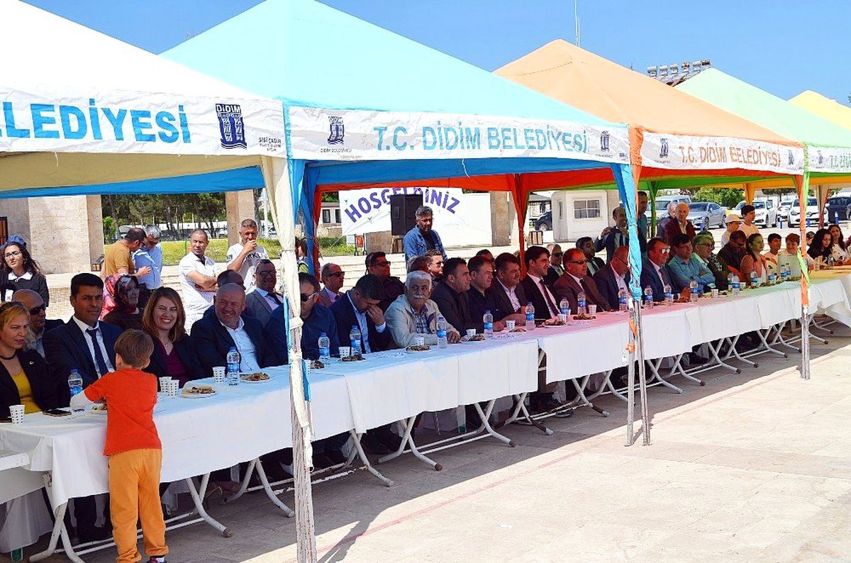 Didim\'de Okullar Eserlerini Sergiledi