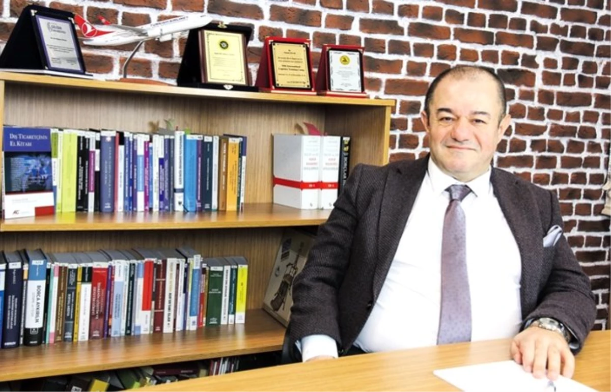  Dr. Hakan Çınar: İhracat yapmak tüccara vizyon katar