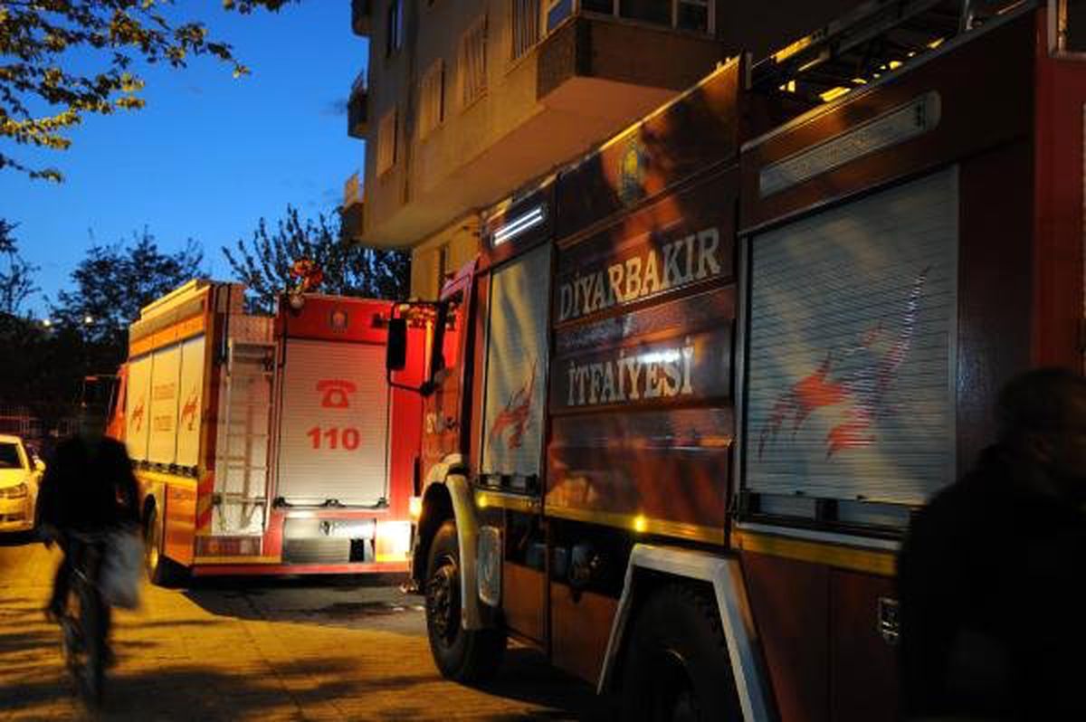 Evini Ateşe Vererek İntihara Kalkıştı