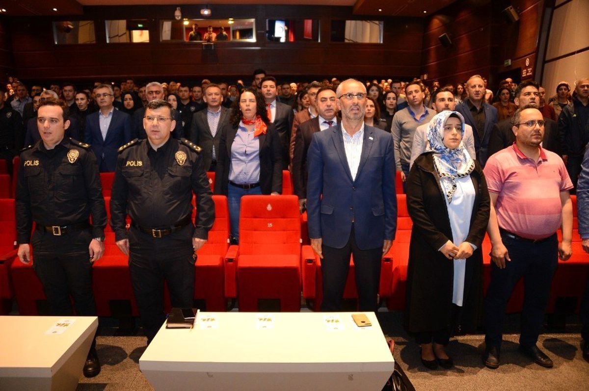 Fatih\'de "Babalar Otizmi Anlatıyor" Semineri Düzenlendi