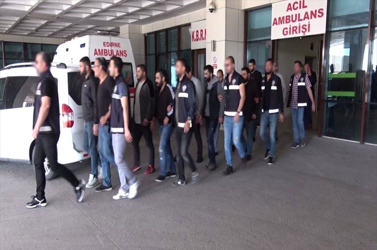 Fetö\'cüleri Yurt Dışına Kaçıran Şebekeye Operasyon